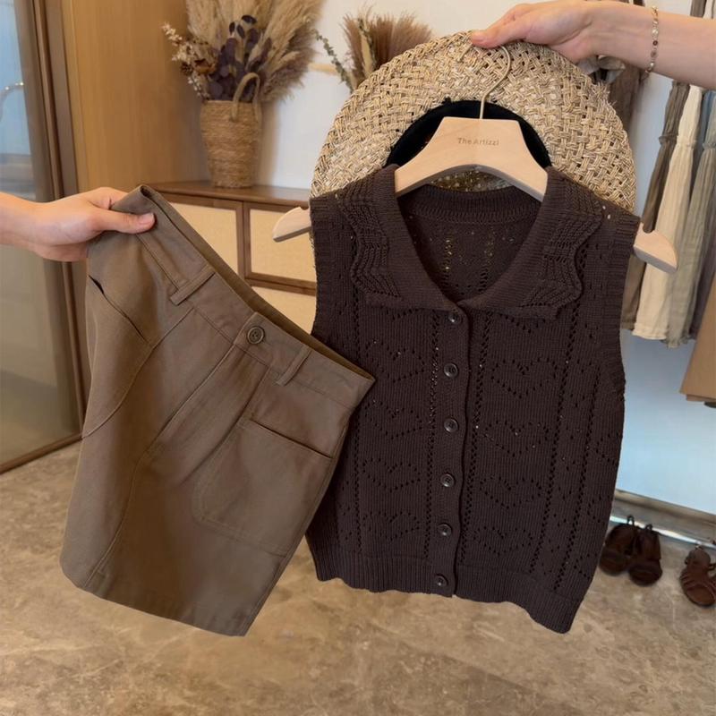 French-Style Retro Coffee-Colored Lapel Hollow-Out Knit Cardigan Vest for Women, Summer Sleeveless Luxury Vest Top French-Style Retro Coffee-Colored Lapel Hollow-Out Knit Cardigan Vest for Women, Summer Sleeveless Luxury Vest Top