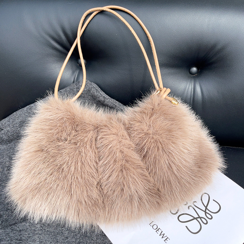New Style Hand-Held Furry Bag for Autumn and Winter, Versatile for Commuting, Faux Fox Fur, Large Capacity, Single Shoulder Crossbody Bag, Plush Bag for Women New Style Hand-Held Furry Bag for Autumn and Winter, Versatile for Commuting, Faux Fox Fur, Large Capacity, Single Shoulder Crossbody Bag, Plush Bag for Women