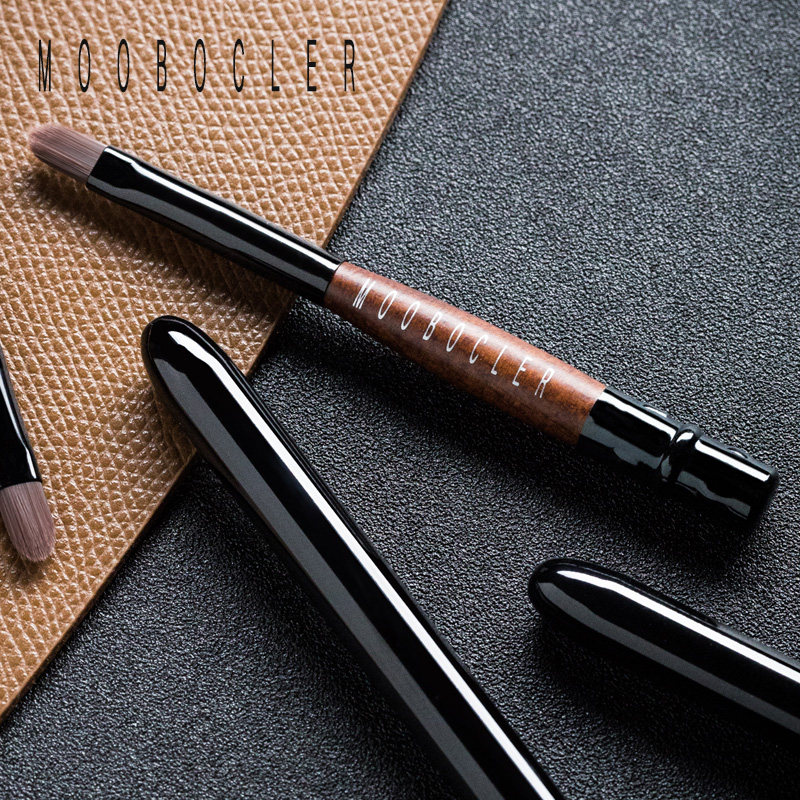 Mink wool with lid lip brushed portable female mouth red brushed lip gloss labial lip glazed makeup brush not easily bifurcated and soft