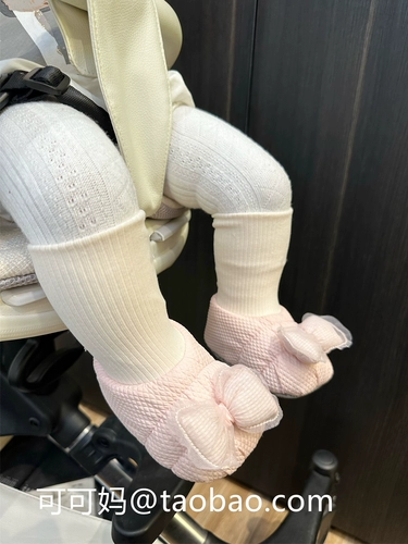 Осенне-зимние туфли и носки для новорожденных девочек 0-1 года на мягкой подошве, утолщенная обувь и носки, универсальная детская обувь с защитой ног на шерстяной подкладке без каблука