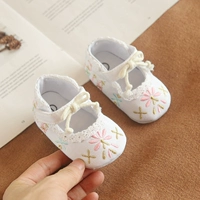 C550 вышитая обувь белая