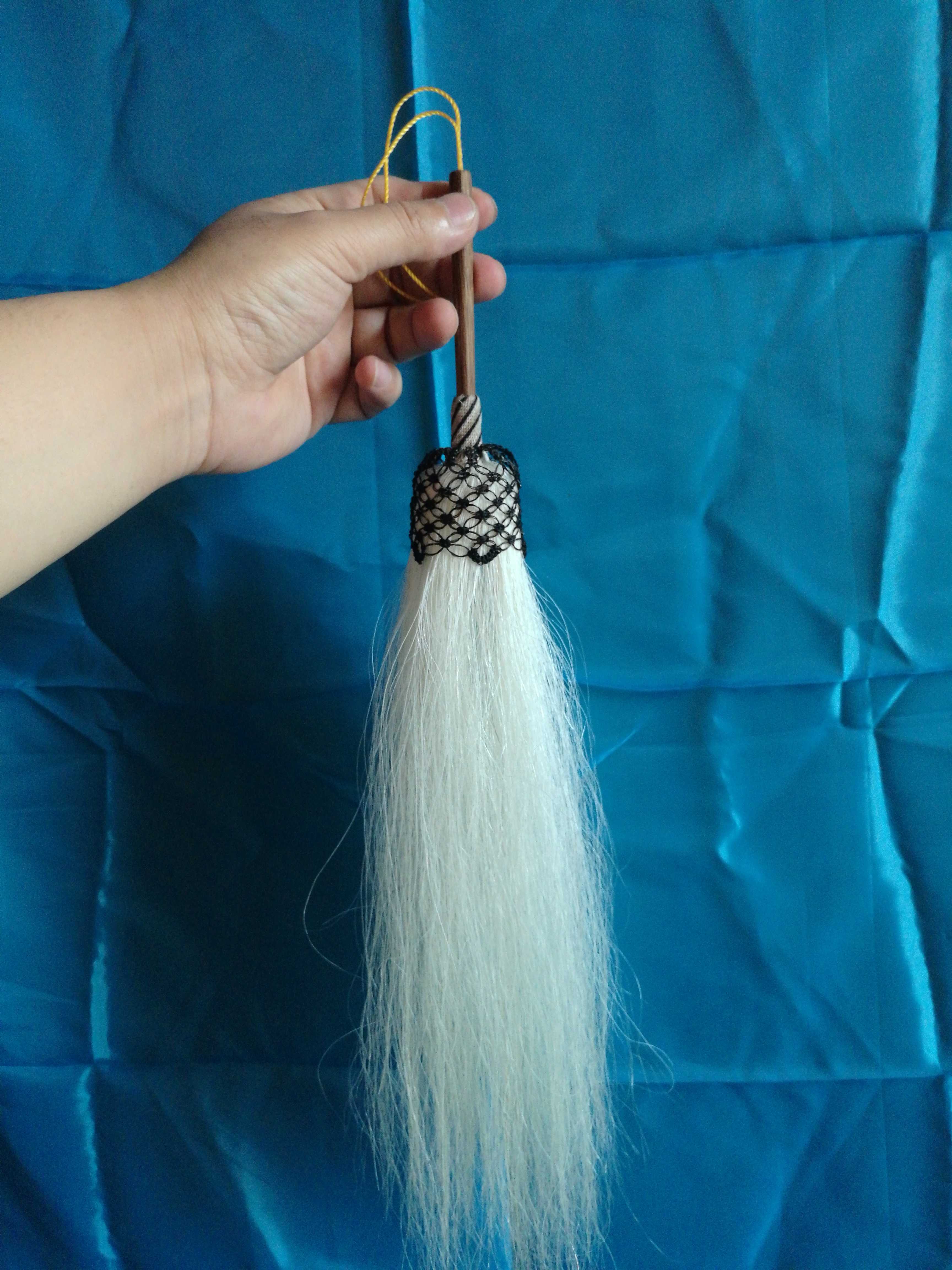 True horse mane inside the car to throw mosquitoes and flies dust removal decoration Pelican evil safety Pocket small Tai Chi whisk dust floating Buddha dust