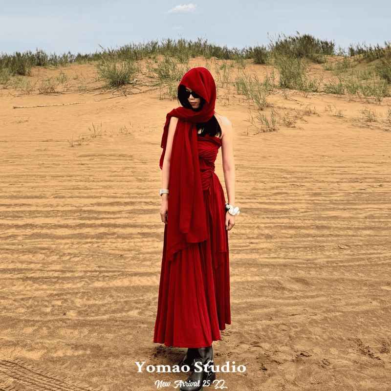 Red Tube Top Dress for Women with a High-End Feel, Unique and Beautiful, Cinched Waist Long Dress for Xinjiang Travel in the Northwest Desert