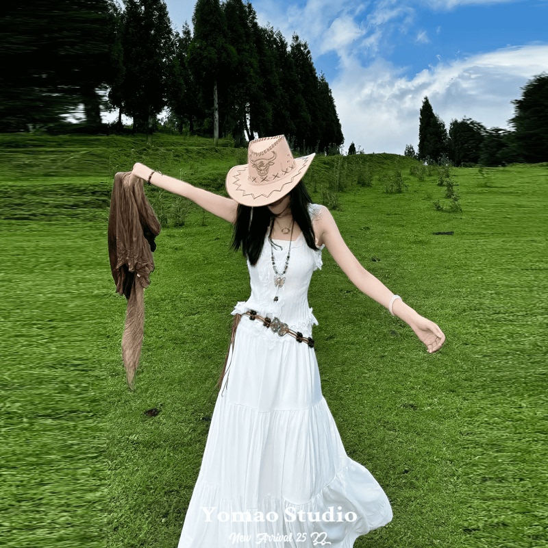A Complete Set of High-End White Spaghetti Strap Dresses for Photography and Travel in the Northern Borderlands, Sichuan, and Inner Mongolia Grasslands