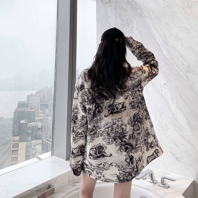 Han Xiao Mia 2019 summer new animal print shirt female trendy loose slim shirt cool