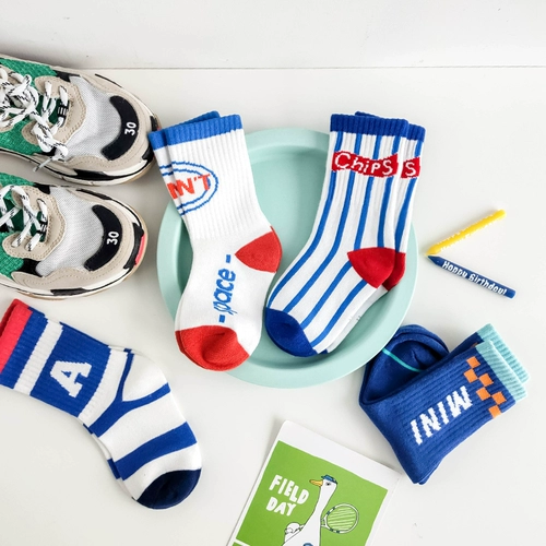 Детские осенние носки, хлопковые весенние гольфы для мальчиков, подходит для подростков, средней длины