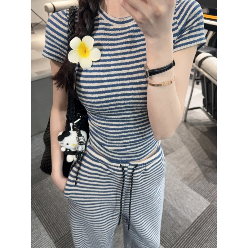 Casual Sports Suit for Women, Summer, Petite Size, Blue Striped Short-Sleeve Top with Regular Shoulders, Wide-Leg Long Pants, Two-Piece Set