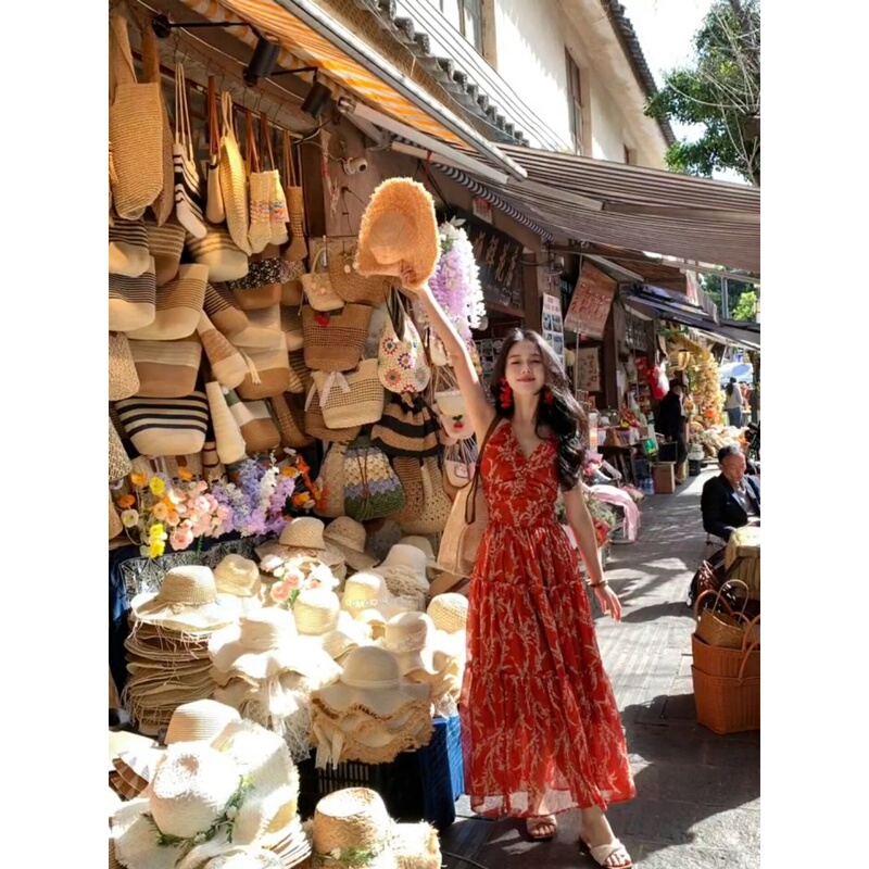 French-Style Red Floral Halter Neck Dress for Women, Summer Seaside Vacation Style, Elegant Waist-Cinching Beach Long Dress
