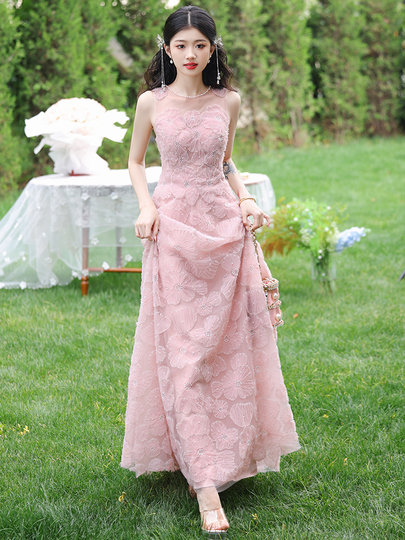 成人礼晚礼服女2025新款轻奢小众高端粉色订婚连衣裙网纱法式毕业