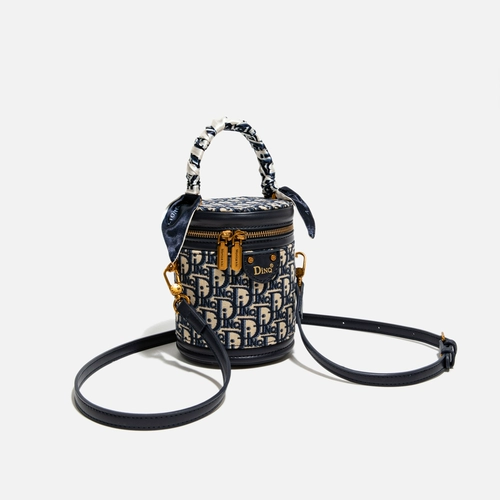 Небольшая сумка, сумка через плечо, небольшая дизайнерская сумка на одно плечо, с вышивкой