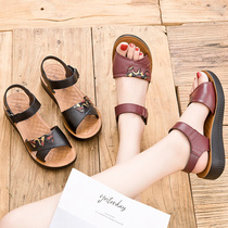 Mom sandals women Summer leather soft soles 40 years old middle-aged flat comfortable non-slip 50 middle-aged elderly milk shoes