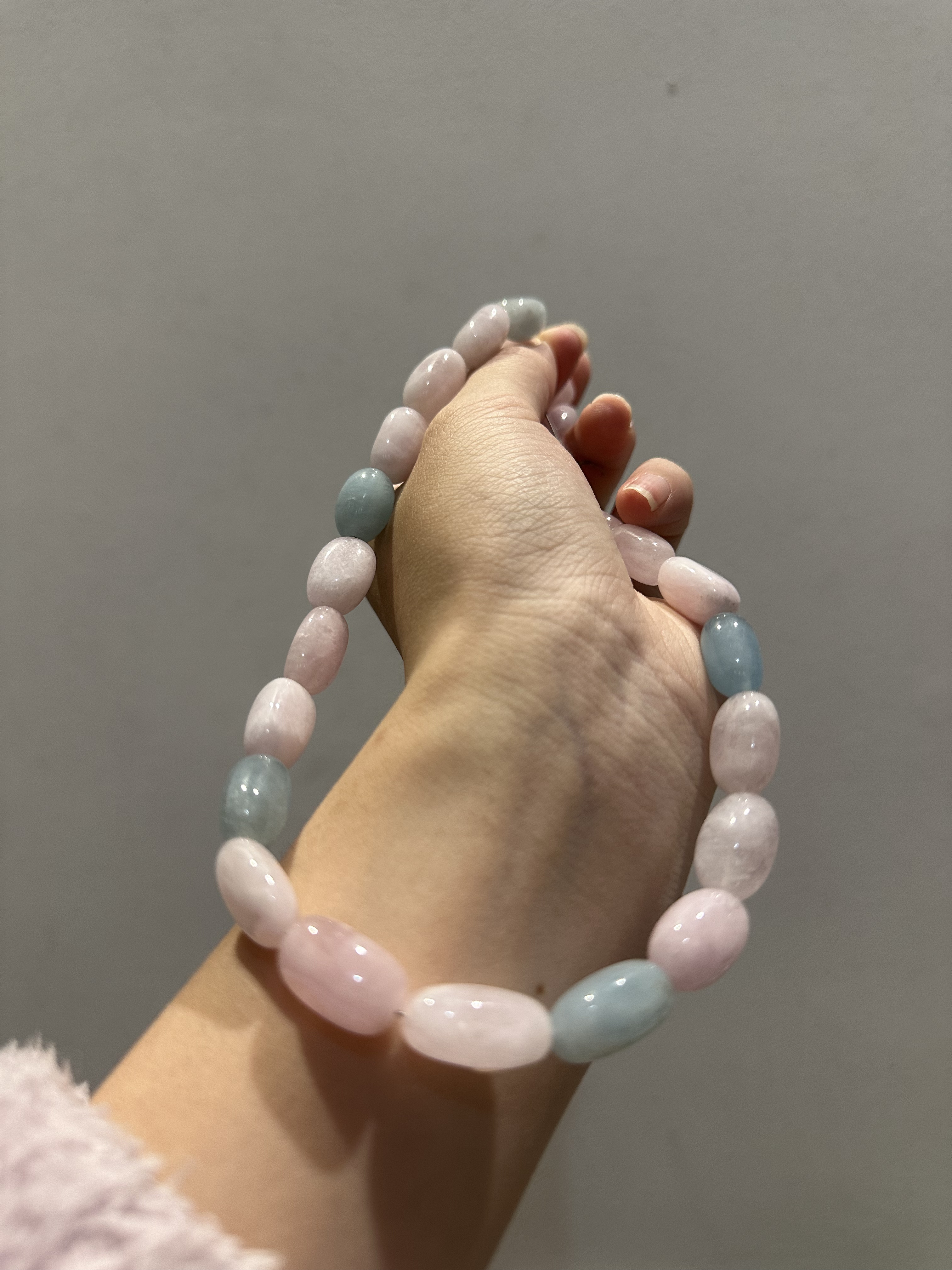 オリジナルデザインの天然モルガナイトとアクアマリンのネックレス