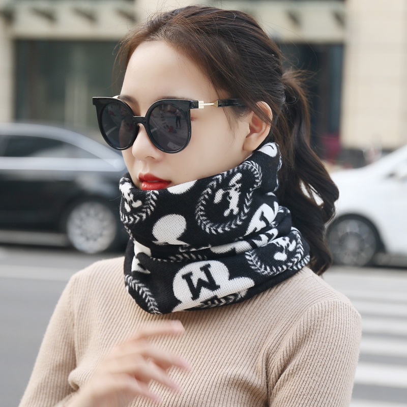 Neck-neck female headscarf winter cover head hat Dual-use Knit Thickened Warm Students Riding ear protection cervical neck sleeves 