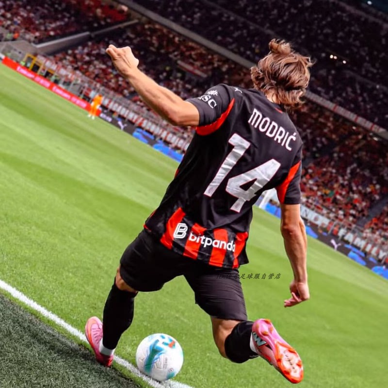 Authentic 2526 Season Ac Milan Home and Away Jerseys, Number 14 Modric, Number 10 Leao Pulisic Football Shirts