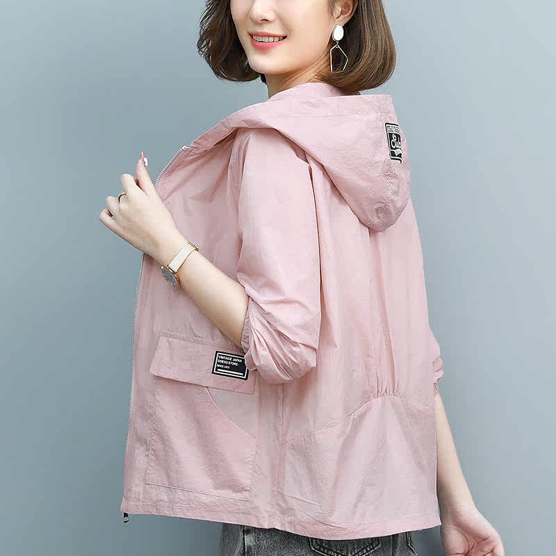 Sunscreen woman Summer thin paragraph 2021 new middle aged mother breathable jacket Summer thin shirt loose long sleeve sunscreen