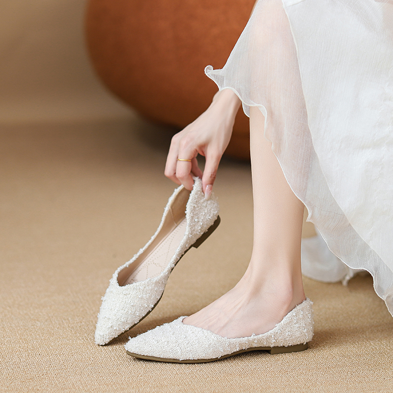 Chanel-Style Pointed-Toe Shallow-Mouthed Single Shoes for Women, 2026 Summer New Model, Flat Slip-On Shoes with Soft Soles That Are Comfortable and Stylish