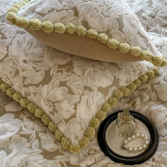 Four-Piece Bedding Set 2026 New Thickened Warm Carved Milk Velvet Bed Sheet Duvet Cover Flannel High-End Winter