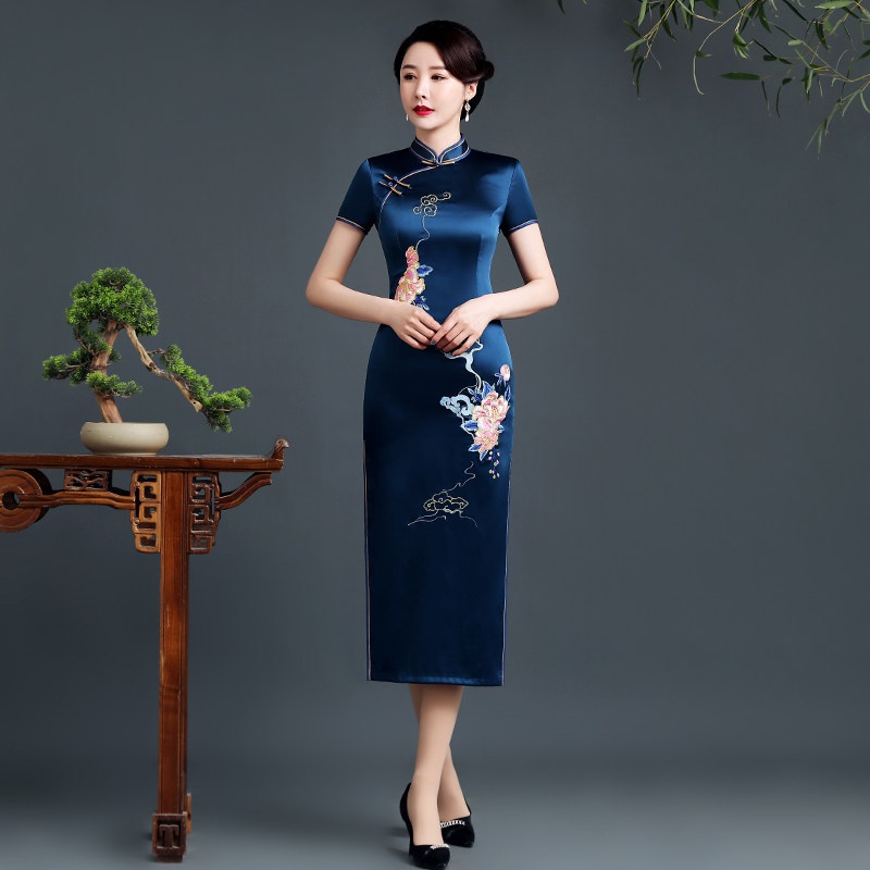 High-end acetate embroidered cheongsam women's summer 2022 new young mother wedding noble dress can be worn daily