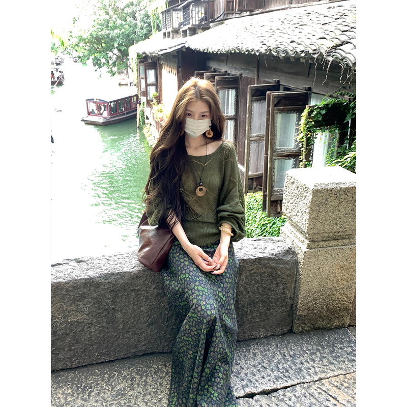 Xxiiuu【Hollow-Out Design】Dark Green Loose Sweater for Women, Drop Shoulder, Lazy Retro Style, Relaxed Knit Top