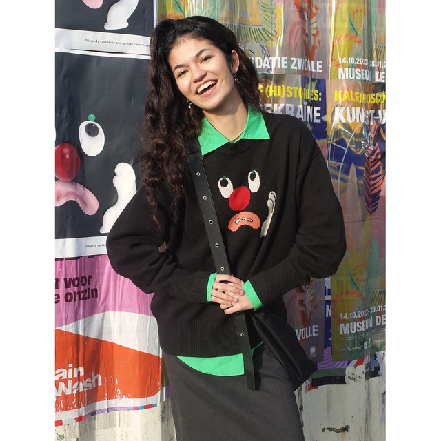 ຊຸດທີ່ຈິງໃຈຂອງ Studio1till88's Toothache Expression Loose Design Black Sweater Women's Winter