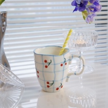 ES) French retro girl hand-painted cherry ceramic cup Handmade hand-kneaded cup creative mug ins breakfast cup