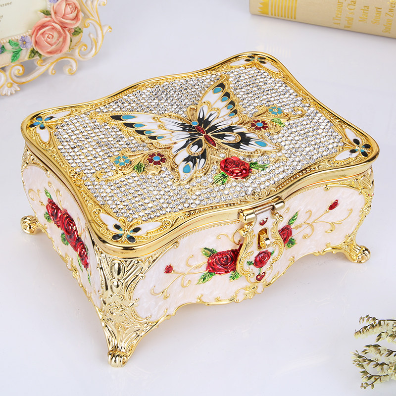 First decorated box Russian goods Princess European-style adornment butterfly retro princess necklace ring box containing box
