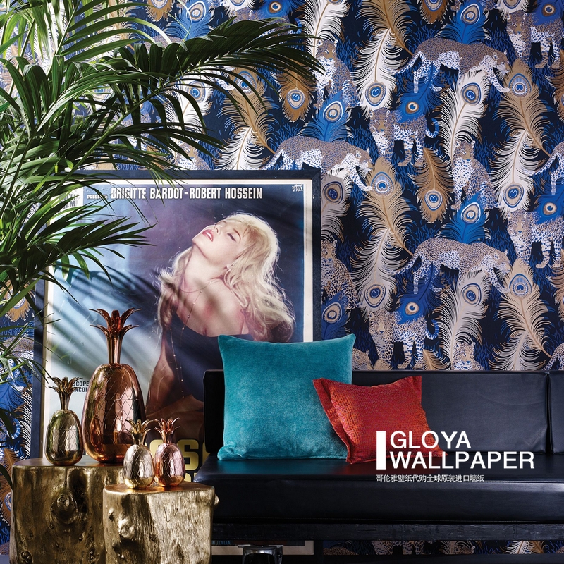British wallpaper blue feathers BAO WEN Matthew Williamson Leopardo Wallpaper