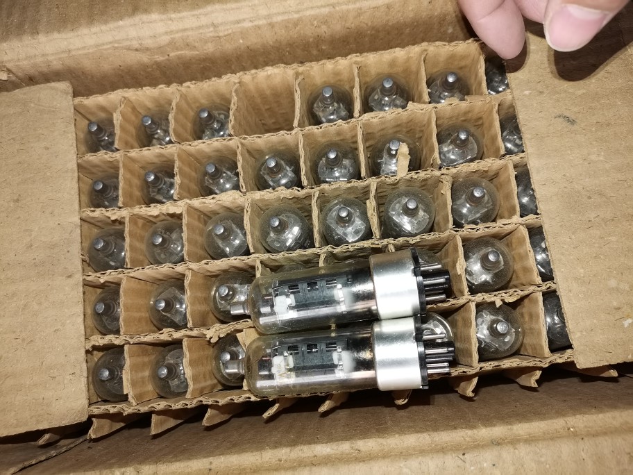 Stock new Yunguang Shuguang 6P13P electron tube 6P13P bile machine amplifier tube M-class