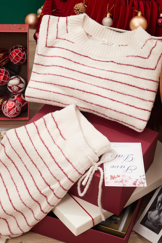 Oysho New Loungewear Christmas Gift Limited Edition Red Striped Half-Velvet Warm Pajamas and Pants Set