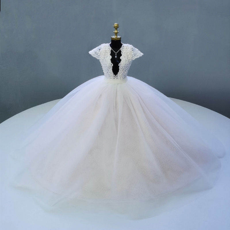 Handmade Mini Wedding Dress Ornament Model as a Creative Gift for Best Friend, Wedding, Girlfriend, Birthday, Engagement, or Proposal