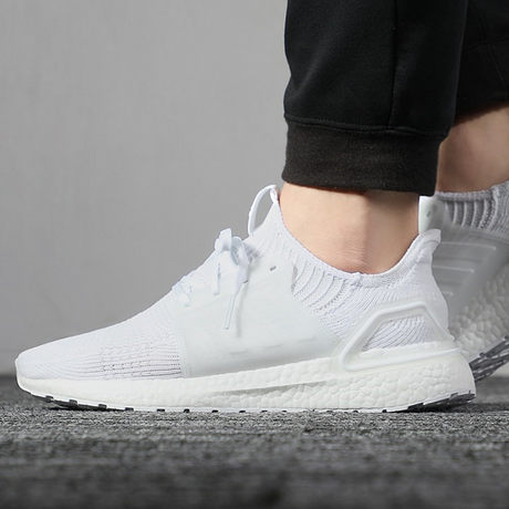 ultraboost pure white