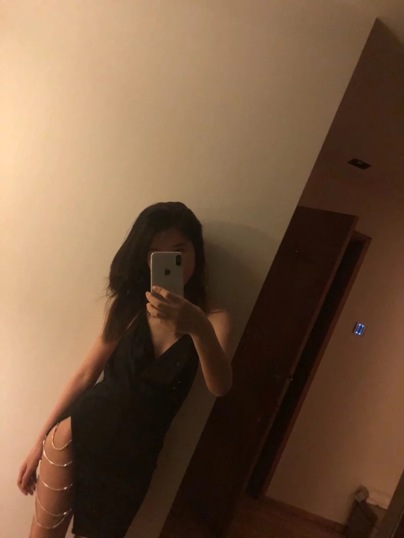 Blahs mới chồng váy sương dây đai ngực thấp openwork rỗng không thường xuyên kim cương sáng gầy đầm mai váy body