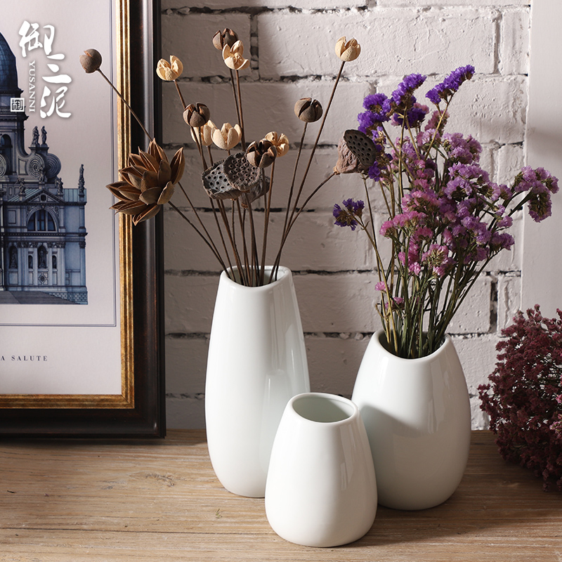 Nordic vase all over the sky star, white creative household ceramics small dry flower decoration simple flower arrangement sitting room adornment is placed