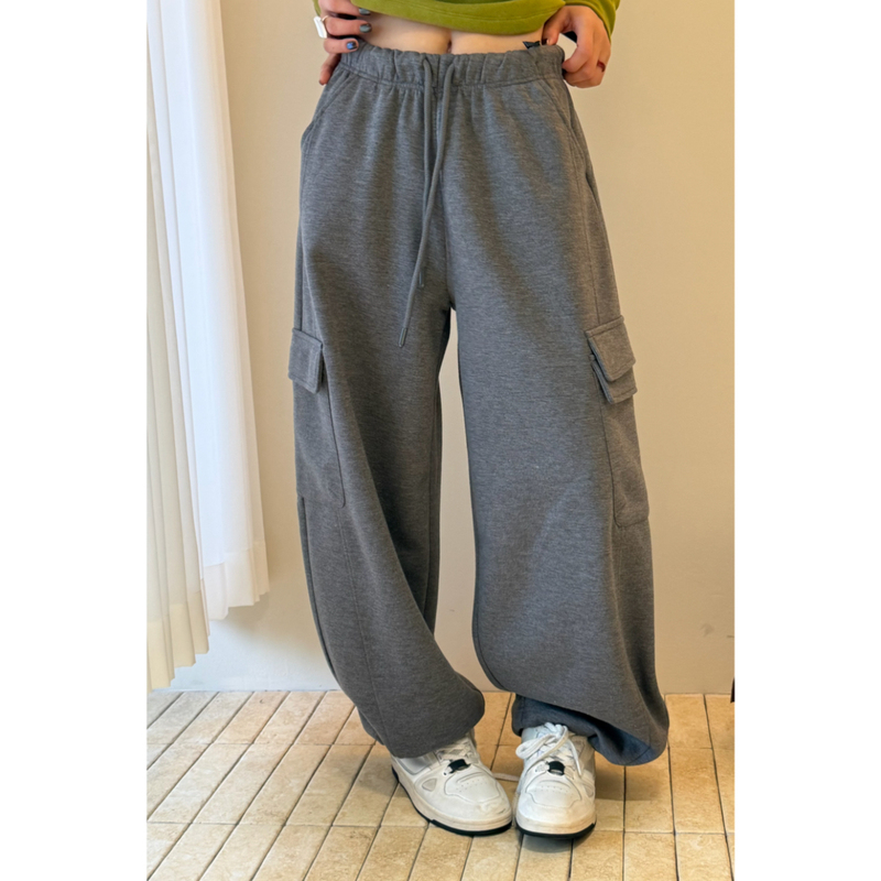 10.10/ "Wind Chaser" Mickey's Autumn and Winter Collection ~ Boyfriend Style Handsome Oversized Pocket Cargo Jogger Pants 10.10/ "Wind Chaser" Mickey's Autumn and Winter Collection ~ Boyfriend Style Handsome Oversized Pocket Cargo Jogger Pants