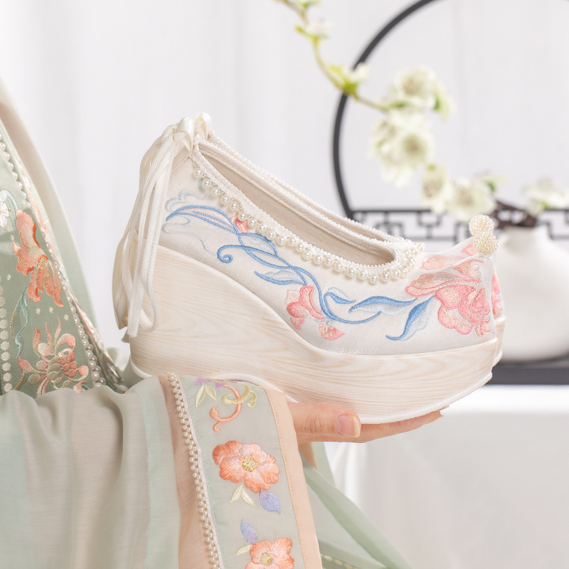 Loulan Han Dynasty Shoes for Women, Ancient Style High-Heeled Embroidered Shoes, Pearl Upturned Toe Shoes, Heightening Bow Shoes, Wedge Heels, Tang Style Costume Shoes