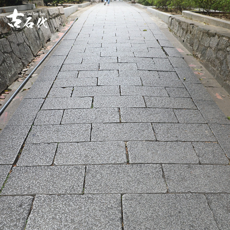 Old stone strips old stone slab paving stone outdoor courtyard garden stone grinding stepping stone natural antique stone step stone