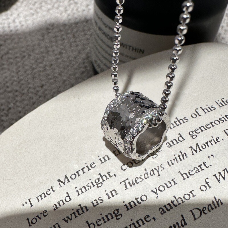 S925 Sterling Silver Cnc Chain Light Jewelry Fashionable Elegant French Style Crushed Ice Shimmering Necklace S925 Sterling Silver Cnc Chain Light Jewelry Fashionable Elegant French Style Crushed Ice Shimmering Necklace