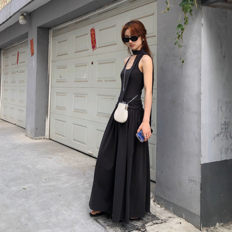 7Arewill Waist Pleated Design Slimming A-Line Dark Gray Knit Dress