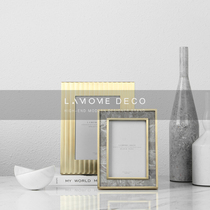 Simple modern light luxury brass picture frame natural shell photo frame Golden home soft decoration ornaments living room bedroom