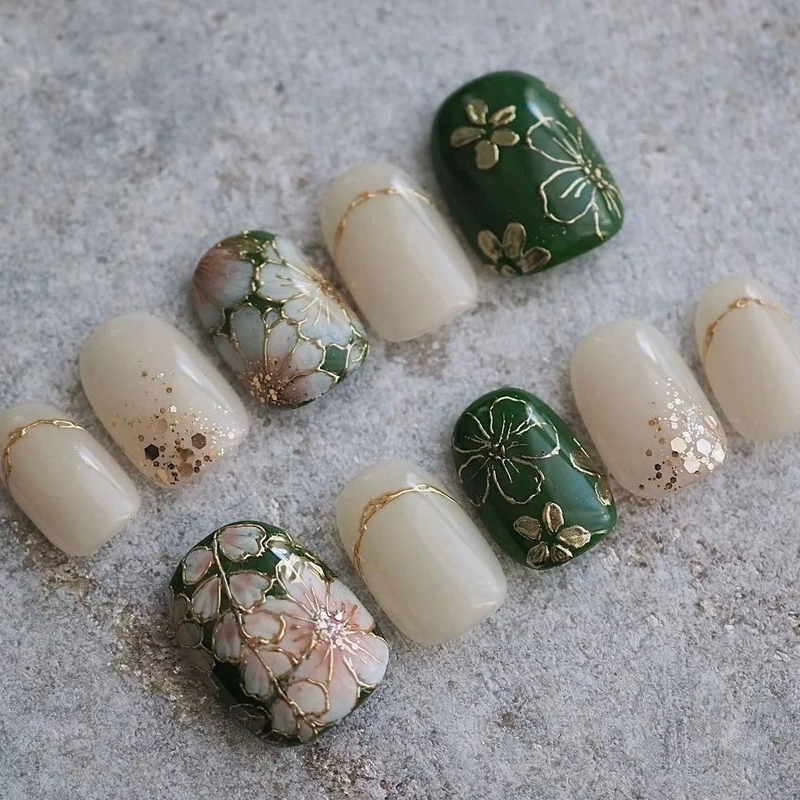 Handmade Spring and Summer Nail Art Finished Product with Green Leaf Embossed Flowers, Suitable for Commuting, Enhances Complexion, Chinese Style, Fresh