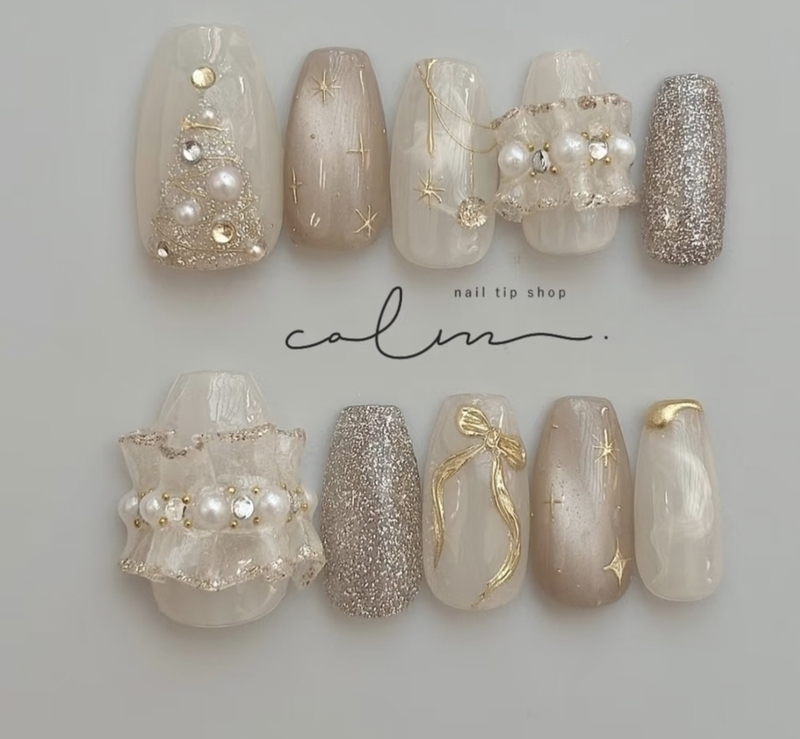 Japanese-Style Nude Manicure Christmas Tree Handmade Press-On Nails Hand-Painted Three-Dimensional Skirt Manicure High-End Detachable Japanese-Style Nude Manicure Christmas Tree Handmade Press-On Nails Hand-Painted Three-Dimensional Skirt Manicure High-End Detachable