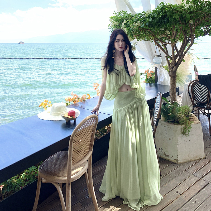 Atmospheric Holiday Dress, Super Fairy-Like Holiday Elf Green Pleated Asymmetrical Top, Flowing Large Hem Skirt Set Atmospheric Holiday Dress, Super Fairy-Like Holiday Elf Green Pleated Asymmetrical Top, Flowing Large Hem Skirt Set