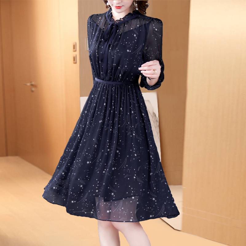 Your lady's mid-aged woman's 30-year-old temperament a middle-aged mother's spring and autumn dress covered with undershirt and summer