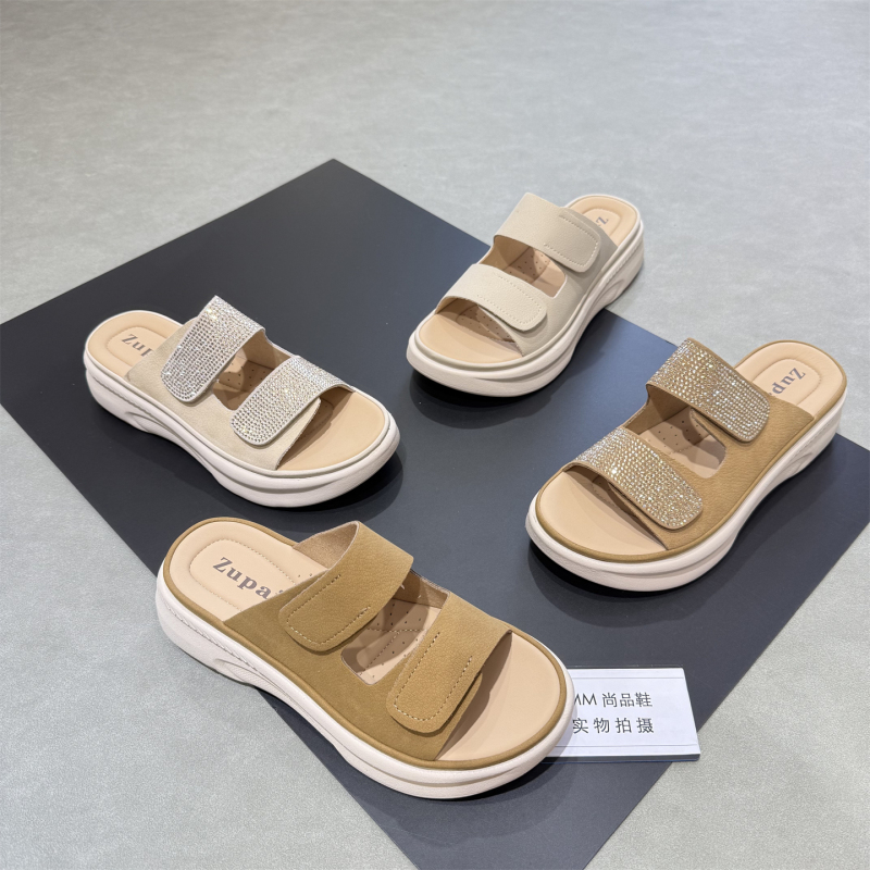 Foot-Padded First-Layer Cowhide Comfortable Rhinestone Flip-Flops for Women 2025 New Thick-Soled soft sole Magic Tape Sandals Foot-Padded First-Layer Cowhide Comfortable Rhinestone Flip-Flops for Women 2025 New Thick-Soled soft sole Magic Tape Sandals