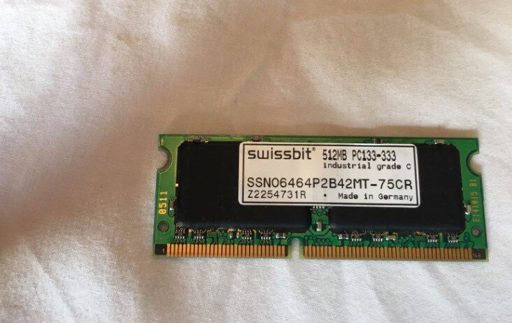 Swissbit 512MB SSN06464P2B42MT-75CR PC133-333 SD industrial computer memory