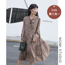  Buy three free one boat Galaxy temperament retro floral dress female mid-length skirt 2021 new