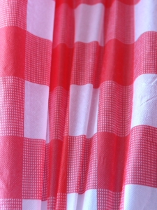 Red Plaid Restaurant Extra Thick Waterproof Disposable Tablecloth