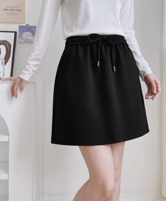 Autumn and Winter Versatile Casual Short Skirt, Anti-Exposure Elastic Skirt, High-Waisted Plus Size Elastic Waist Sports Short Skirt, Spring and Autumn