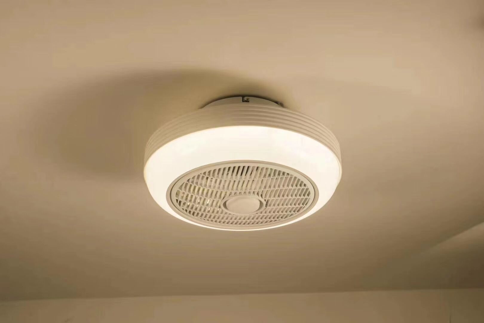 quạt tích điện yoobao Quạt trần Ánh sáng Trần Phòng ngủ Phòng Im lặng Quạt trần mạnh mẽ với đèn LED Lưu thông không khí - Quạt điện quạt máy nhỏ