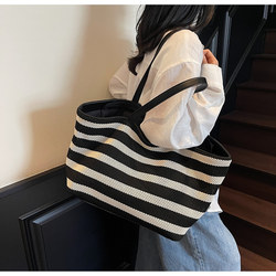 High-End Black and White Striped Tote Bag, Woven Large-Capacity Shoulder Bag for Women, Lazy Style, Lightweight Vacation Bag, Shopping Bag